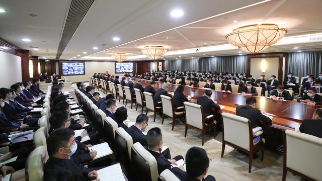 恒大再派“定心丸”，5月份将交楼10万套
