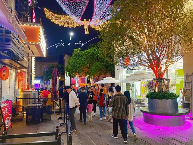 佛山市中心的網紅商業區，既現代又傳統，被稱爲廣東版太古裏