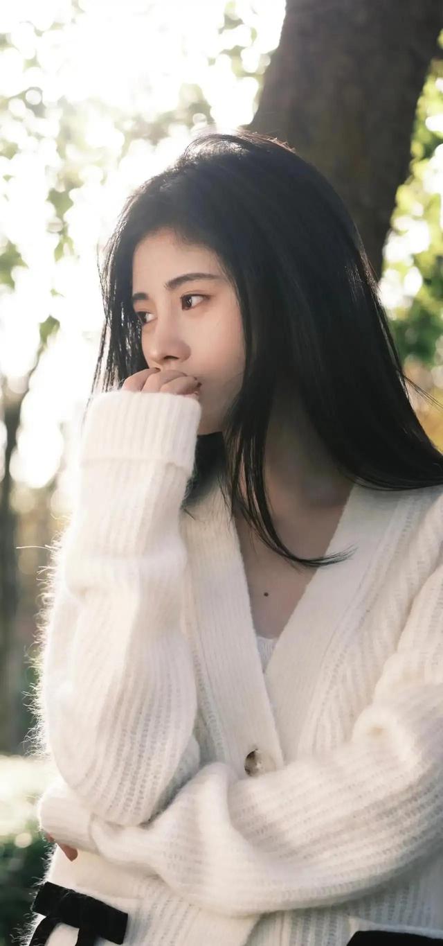 鞠婧祎全面屏手机壁纸鞠婧祎图片壁纸三宫格