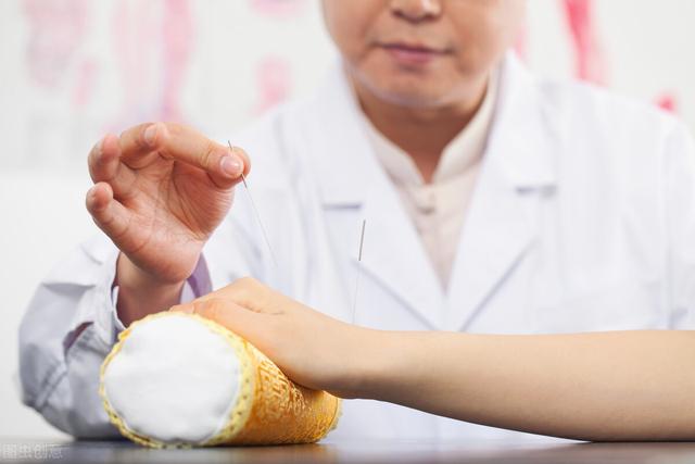 胃病的患者想要喝中药调理，那么应该什么时候喝？有哪些忌口呢？