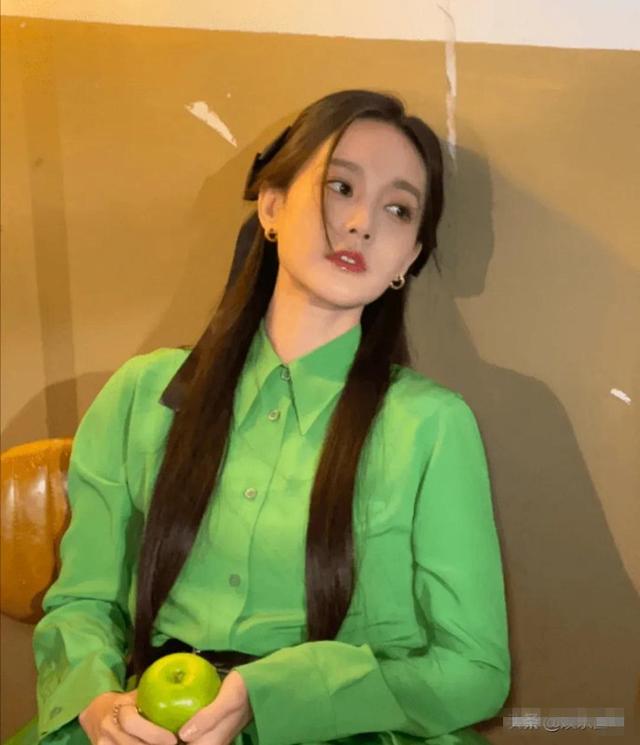 赵丽颖杨幂宋轶李一桐最近都尝试了同一种发型 果然越红的人越好看