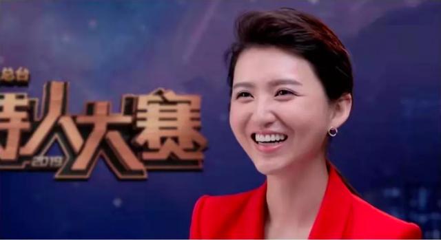 龚凡半路出家的她原来是职场全能王