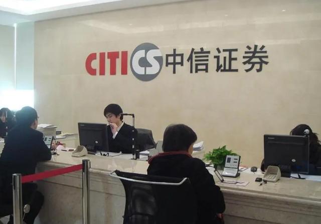 好消息！国产存储芯片巨头加速扩产，打破进口依赖
