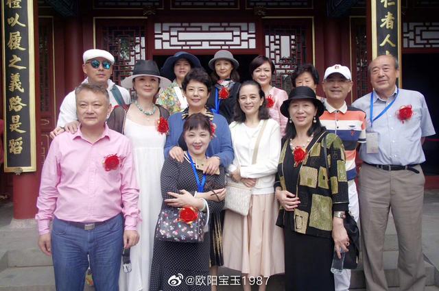 贾宝玉扮演者晒87版《红楼梦》剧照，对比现在物是人非