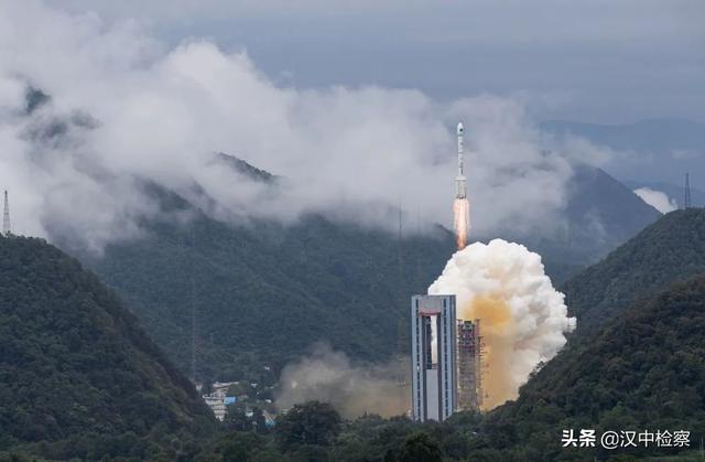 这是宇宙级别的中国式浪漫