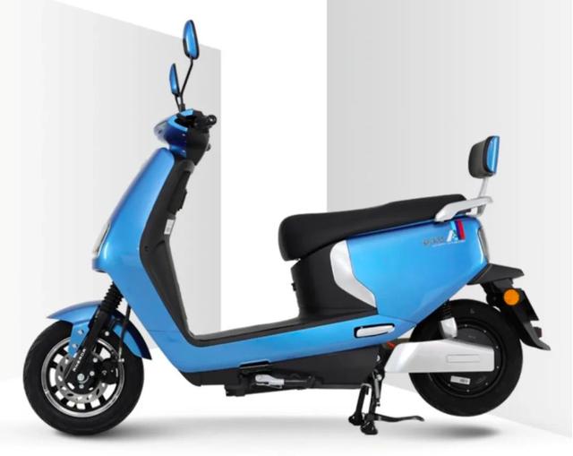 这2款新车专为跑外卖而打造，续航200公里以上，堪称两轮长跑王