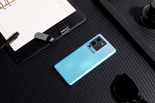 双芯助力，效果如何？vivo S15 Pro高帧游戏畅玩无忧