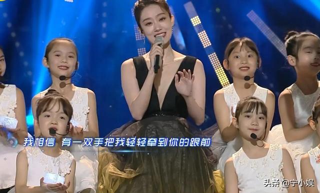 湖南台元宵晚会7位明星的尴尬，暴露其4个发展现状：瓶颈期来了