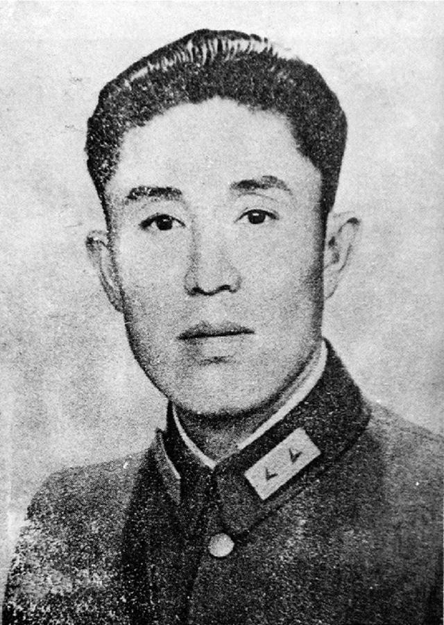 1950年，郑洞国想回家种地，周总理大惊：你是起义将领，怎能种地