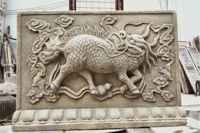 日本的镇魂塔下压着中国238块石头，许多来自长城，至今拒不拆除
