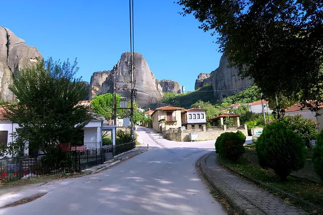 希臘深度遊：卡蘭巴卡、接近天堂的秘境 天空之城（Meteora）