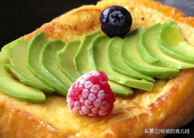 简单好吃的香煎沙拉吐司，外焦里嫩，甜香营养，家中孩子特爱吃