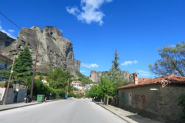 希臘深度遊：卡蘭巴卡、接近天堂的秘境 天空之城（Meteora）