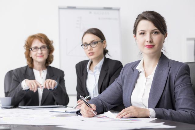 普通人离周末双休八小时的工作还有多远？