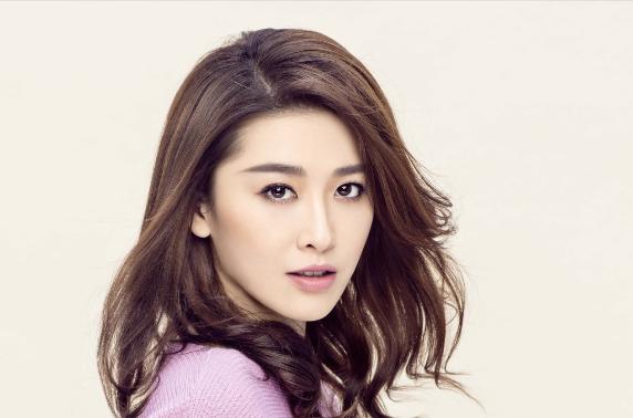 香港41岁女演员去年低调完婚 今年宣布怀孕 与老公很是恩爱 太阳信息网