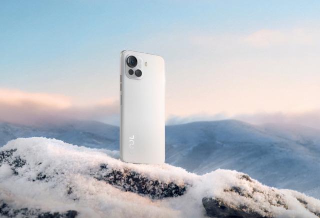 手机别瞎买，可以先试试这5款“性能怪兽”，很多内行人都推荐过