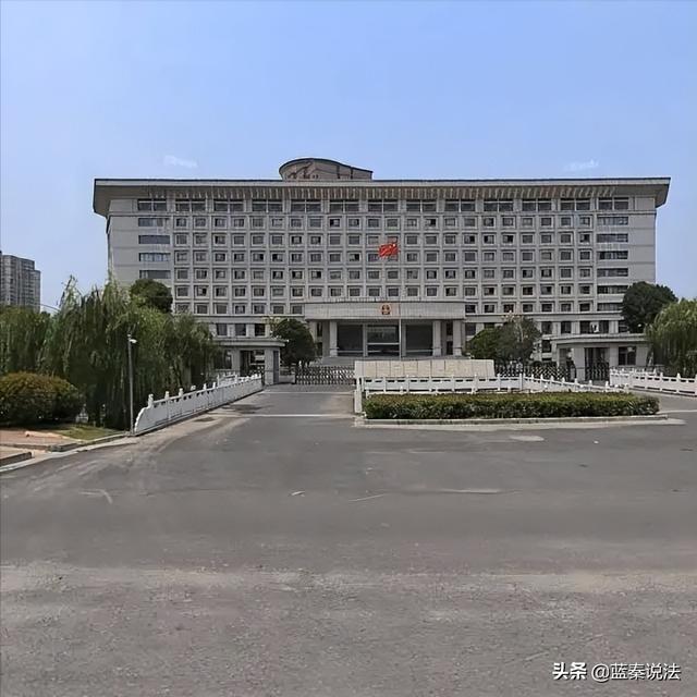 江苏淮安：房屋纳入征收范围内，却被认定为违建？拆违代拆迁