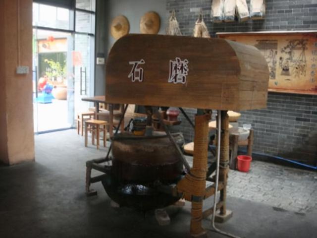 “养牛状元”56岁踏足房地产，跃升燕郊首富，隐退后孙子被撞身亡