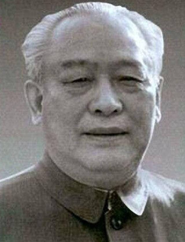 1977年邓小平亲自点将迟浩田，迟浩田提出申请，邓小平：我不同意