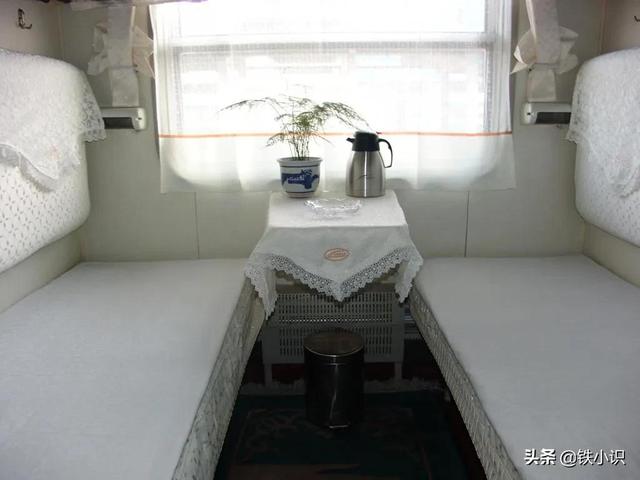 火车z86软卧座位图（z86硬卧车厢铺位分布）