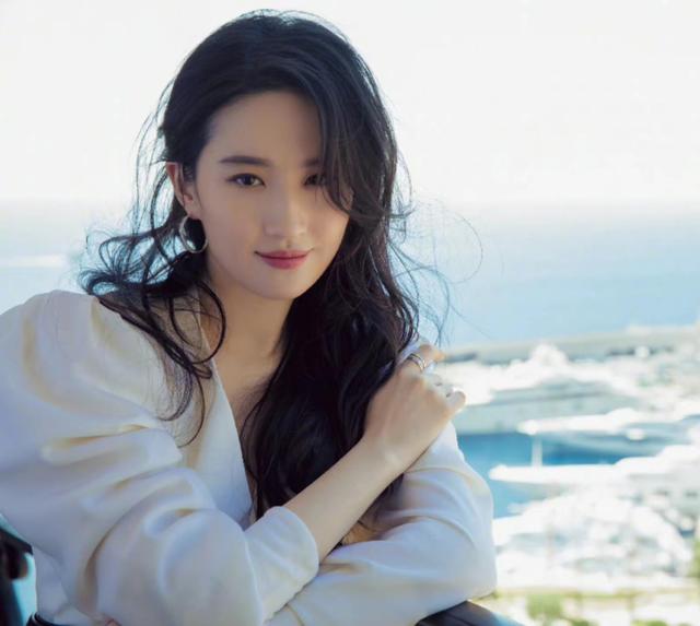 像刘亦菲一样用自己的努力去收获美好的未来