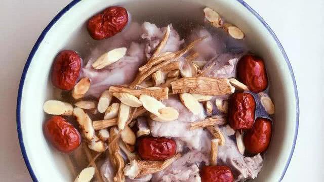 耳鸣的病因很多，这种要特别注意