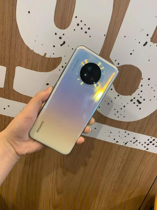 这两款便宜智能手机，基本满足你的需求，性价比也不错