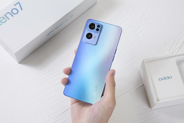 拍得丑不是你的问题，可以试试vivo、小米、华为推出的自拍手机