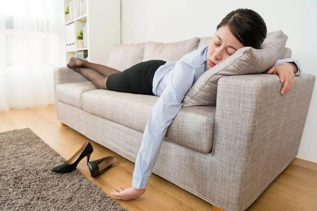 人过50岁之后，总感觉全身乏力？到底是正常衰老还是病态？