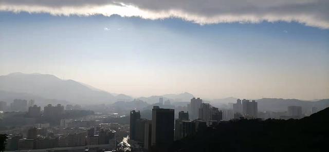 雲彩下的山城系列（三）