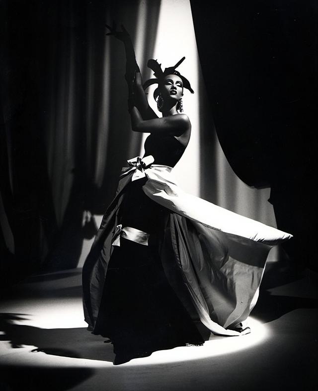 她是世界首位黑人超模,和杰克逊合作,三婚嫁摇滚巨星大卫·鲍伊 第10张 她是世界首位黑人超模,和杰克逊合作,三婚嫁摇滚巨星大卫·鲍伊 第10张