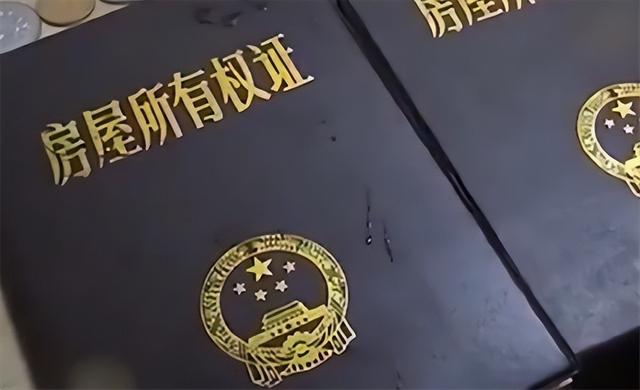 南昌一“拆迁户”，被废墟包围2年成孤岛，业主盼拆迁