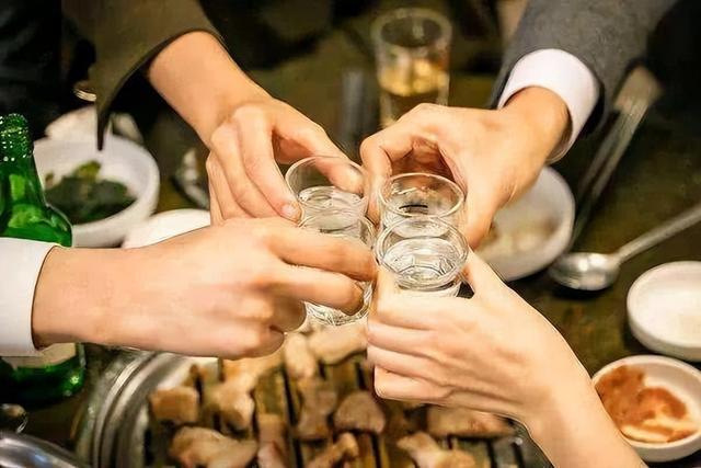 每晚喝一瓶啤酒，身体会有哪些影响？关于喝酒必须要知道的5件事