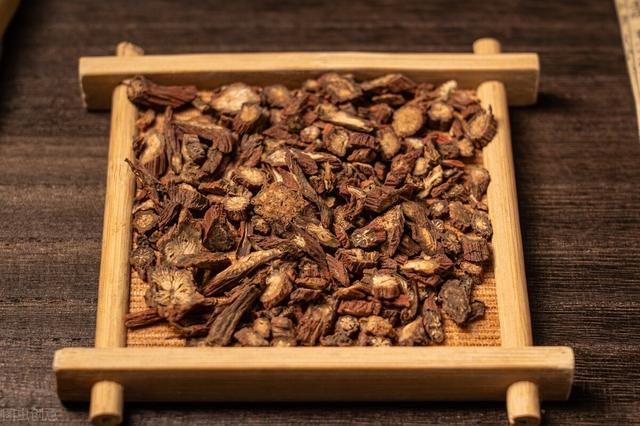 一张化解自汗、盗汗的方子！两味药搞定心气不固、阴虚内热型出汗