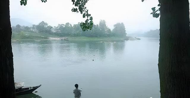 我帶著妻子女兒回了一趟老家