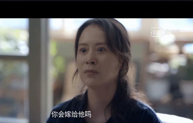 在颁奖礼上说自己“便宜好用”的海清，生活中是个怎样的人？