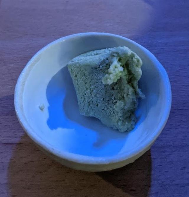 外國博主吐槽最糟米其林，27道奇葩菜，還要從主廚嘴裏舔著吃