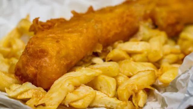 成千上萬的英國“炸魚薯條”商店可能會在一年內關閉。原因如下