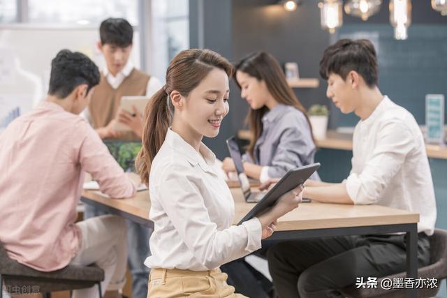 冯唐：给中年男人的10条建议，常读常思，太深刻了