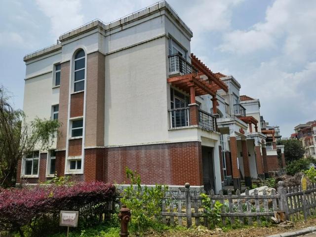 广西壮族自治区桂林市临桂区一313平房产将拍卖，以190万元起拍