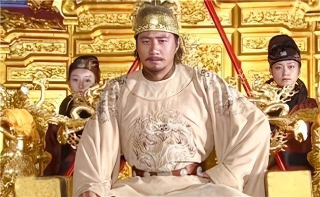 朱元璋为何不愿传位给朱棣呢？史学家：谁都可以，就他不行