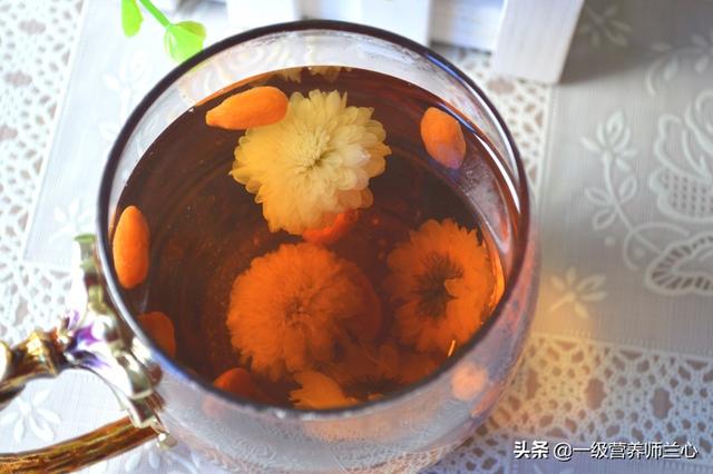 春天宜喝花茶，玫瑰、桃花、菊花、桂花、金银花，哪朵适合你？