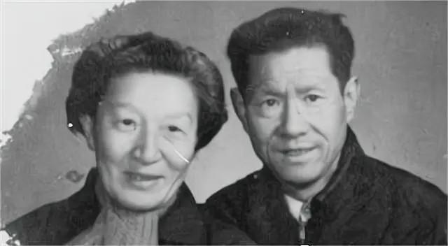 清末格格金默玉：我们不叫格格，奴才回答也不是喳，电视里都不对