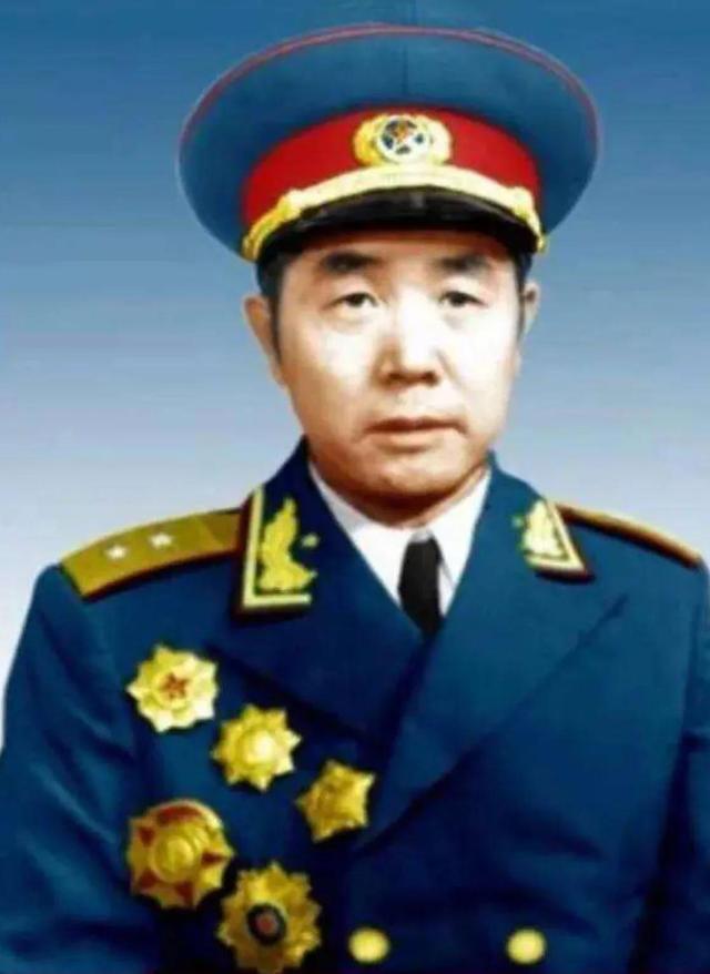 1955年首次授衔，177名中将时任职务简述，附各自戎装照片