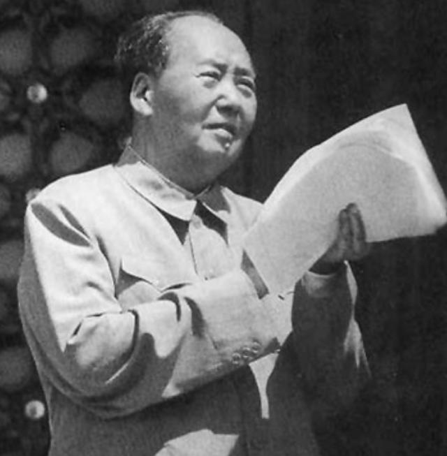 林彪列4点原因反对援朝，毛主席坚持出兵，蒋介石：没人打得过他