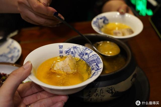 旅行就要邊走邊吃：舌尖上的昆明，盤點我在昆明吃到的各種美食