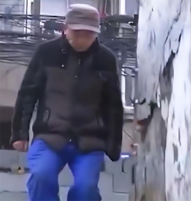 南昌一“拆迁户”，被废墟包围2年成孤岛，业主盼拆迁