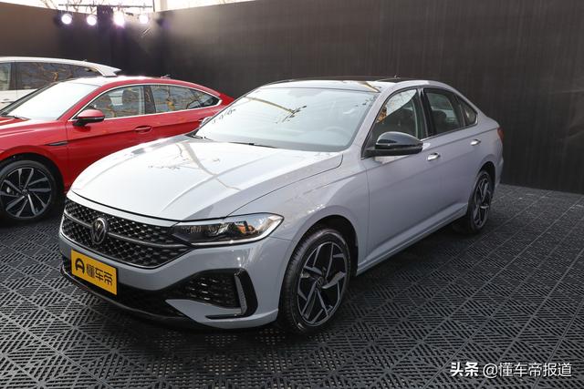 新车 | 小号帕萨特？实拍大众新款朗逸星空版，或4月北京车展上市