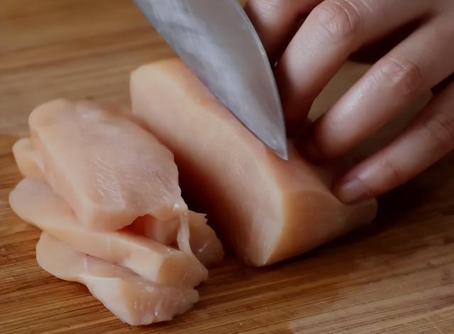 年龄越大，越要多吃肉？建议：过了60岁，这2种肉不妨多吃些