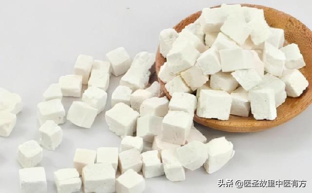 体内痰多如何化散？张仲景告诉你，治痰先找源，化痰先散寒